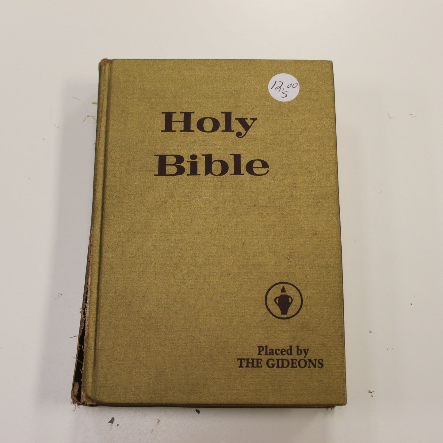 HOLY BIBLE PLACED BY THE GIDEONS