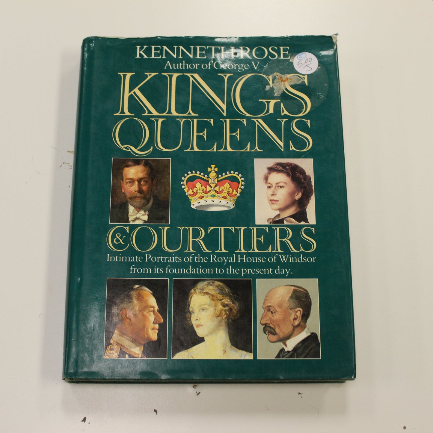 KINGS, QUEENS & COURTIERS