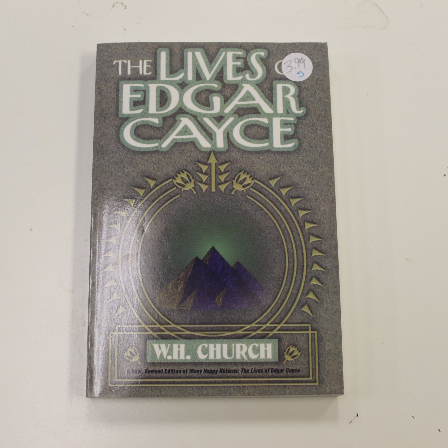 THE LIVES OF EDGAR CAYCE